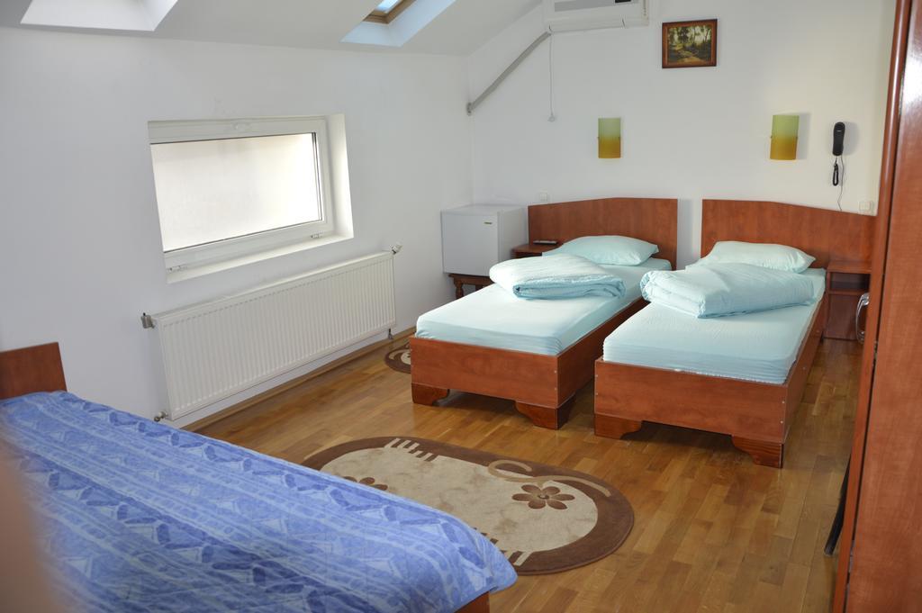 Motel Buti Sighetu Marmaţiei Pokoj fotografie